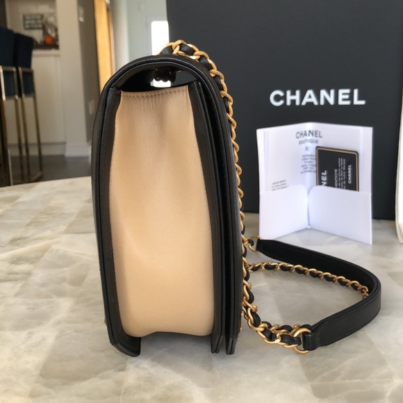 Chanel beige quilted flap bag - Picture 7 of 17